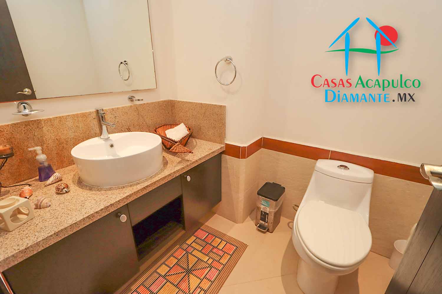 Villa Alejandra 2000 C 600 - Baño de visitas 1